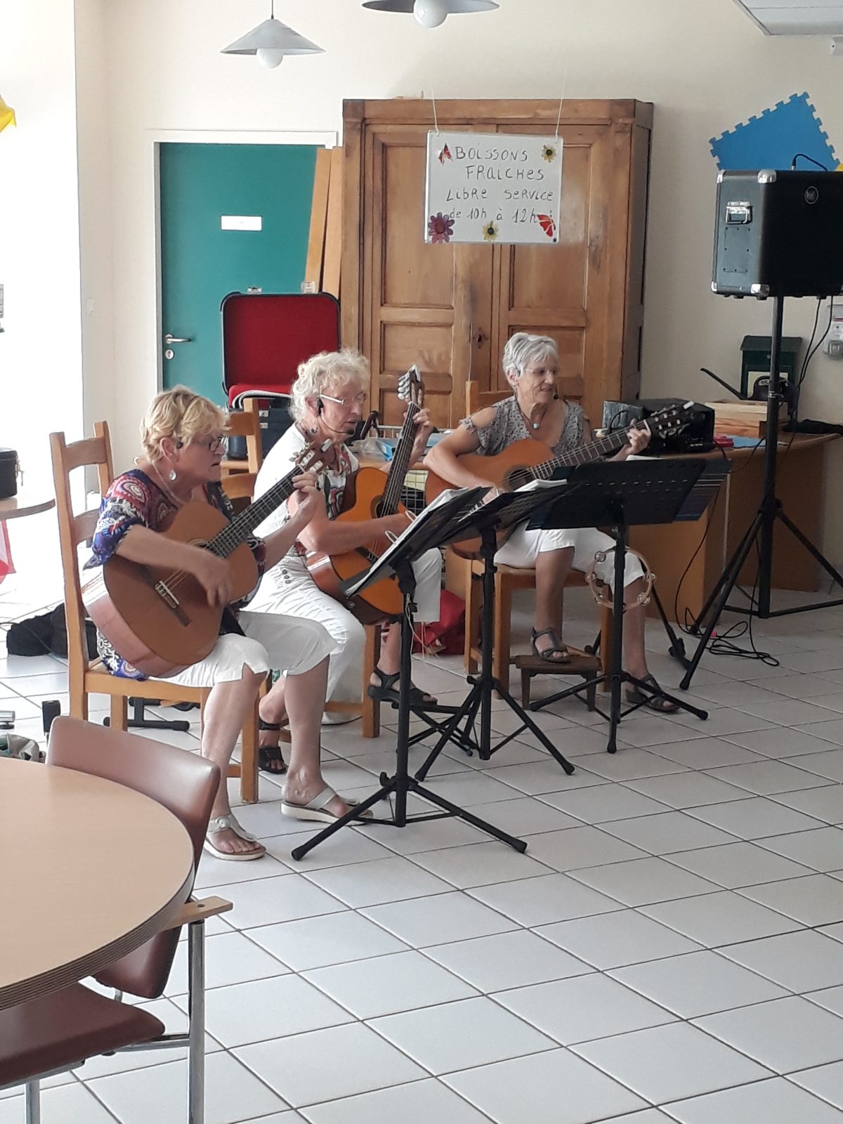 Les « mamies guitares ».